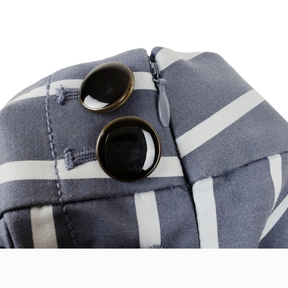 LOFT Grey Stripe Button Shorts 14 - Picture 4 of 7